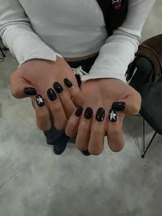 ネイル i nails 梅田店所属・OTANI Mのネイルデザイン