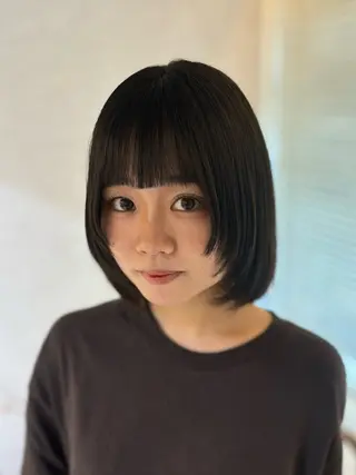 ミディアム Iris by artina 武蔵小杉店【イリス バイ アルティナ】所属・🎼レイヤー/顔周り カット/nene♬のヘアスタイル