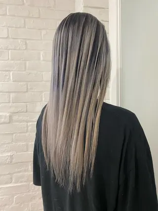 ロング カラー 🍀透明感抜群🍀/ ハイトーンカラーのヘアスタイル