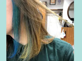 セミロング カラー Hair salon Berbunga所属・🏝川津瑛二🧖‍♀ 極上パーマ＆カラー⭕のエステ・リラクイメージ