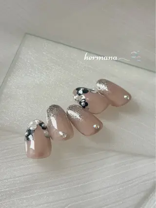 ネイル 伊藤 菜緒のネイルデザイン