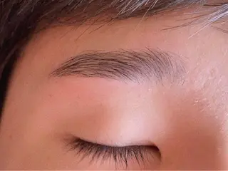 メンズ アイブロウ トリートラッシュ 太田幸代のマツエク・マツパデザイン