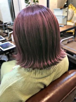 ミディアム カラー 出雲 莉奈のヘアスタイル