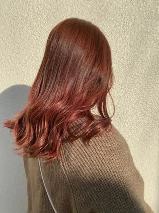 カラー Bish Yanaのヘアスタイル