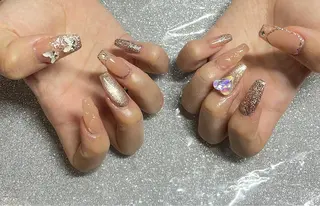 ネイル VIERU 🌈🎀💖のネイルデザイン