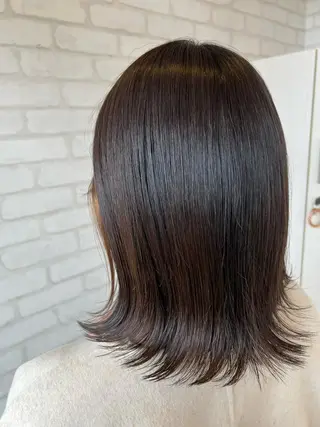 ショート カラー 石崎 真維のヘアスタイル