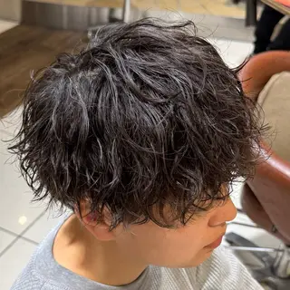 ショート カラー パーマ ヘアアレンジ メンズ 新宿のパーマ職人/ メンズパーマ/石見のヘアスタイル