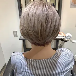 ショート カラー UMEDA FIGAROのヘアスタイル