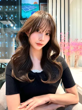 ロング ハイレイヤー/顔周り /レイヤーカットのヘアスタイル