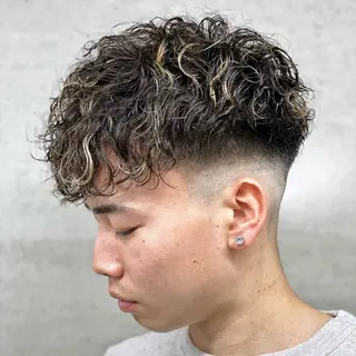 ショート パーマ メンズ 畑中 希望のヘアスタイル