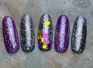 ネイル マジックミラー所属・マジック ミラーのネイルデザイン