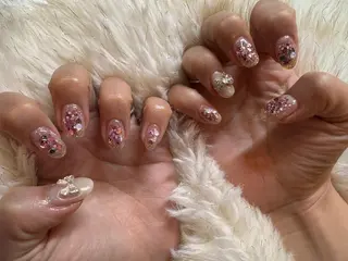 ネイル 【山岡】 ロイヤル•セラピストのネイルデザイン