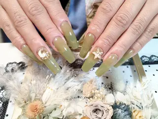 ネイル ＤI'A ネイルサロンのネイルデザイン