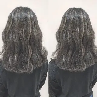 セミロング カラー grow上野御徒町【グロウ】所属・ブリーチ・ハイトーン 特化🎉内山のヘアスタイル