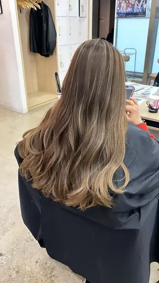 ロング カラー 🪽髪質改善ストレー ト🤍美羽🤍のヘアスタイル