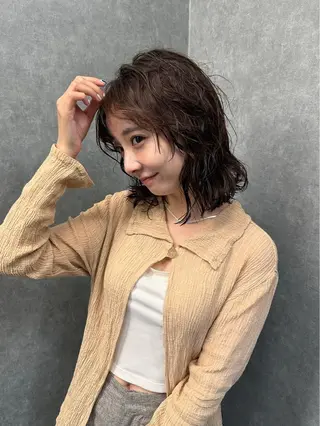 ミディアム 古沢 新のヘアスタイル