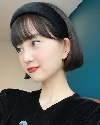 ショート サキ🤍ハイトーン 🩰くびれ巻きヘアのヘアスタイル