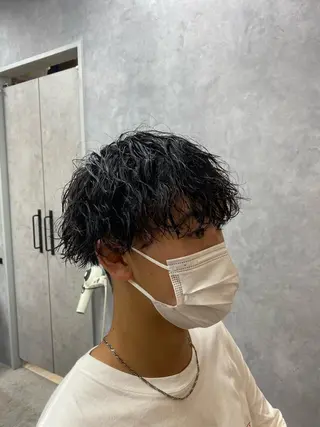 ミディアム パーマ メンズ 大阪メンズヘアのプロ 高橋 直希のヘアスタイル