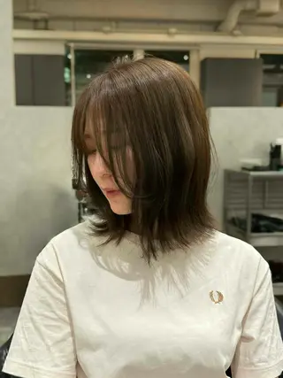 ミディアム 白髪ぼかし 👒堀江・ヨンスクのヘアスタイル