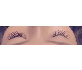 マツエク・マツパ 石渡このみ 🍊レイヤーカットのヘアスタイル