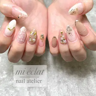 ミディアム mi éclat ミ　エクラのネイルデザイン