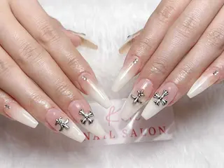 ネイル 💕鈴木ユリ パラジェル/オフ無料のネイルデザイン