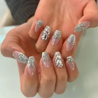 ネイル Bianca YOKOTANI🌻のネイルデザイン