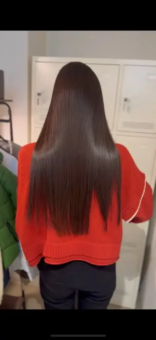 ロング ⭕鏡のような劇艶× 自然なストレート⭕️のヘアスタイル