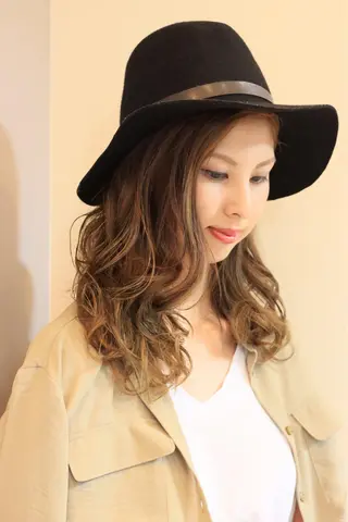 セミロング カラー パーマ R WORK OF ART所属・茂木 良太のヘアスタイル