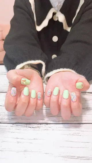 ネイル ゆず秋葉原 Vickyのネイルデザイン