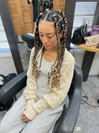 セミロング ヘアアレンジ Lehua   (レフア)所属・MEI/ブレイズ/ コーンロウ/茅ヶ崎のヘアスタイル