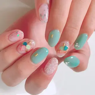 ネイル Lily Roseスタッフ一同のマツエク・マツパデザイン