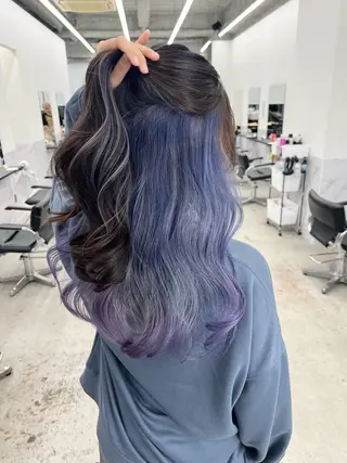 カラー 服部 しおんのヘアスタイル