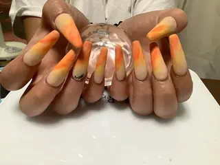 ネイル フラワー ムーンのネイルデザイン