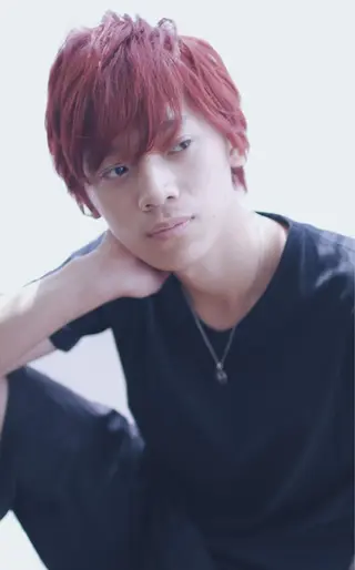 ショート カラー パーマ ヘアアレンジ 推し活専用 【派手髪】飯野ゆかりのヘアスタイル