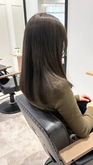 セミロング カラー 河野いずみ レイヤー/ボブ 🤍のヘアスタイル