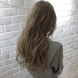 ロング カラー 奥田 恵樹のヘアスタイル