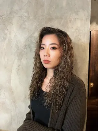 パーマ EMMA茅ヶ崎所属・レイヤーパーマ＊ NOBUのヘアスタイル