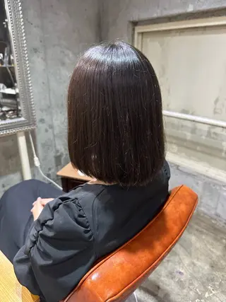 ショート yelm所属・🫒オリーブカラー ミディアムレイヤー✨のヘアスタイル