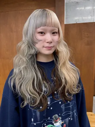 ロング ニイ/栄/ カラーリスト/ロングのヘアスタイル