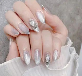 ネイル AngelChris ビューティーサロンのネイルデザイン