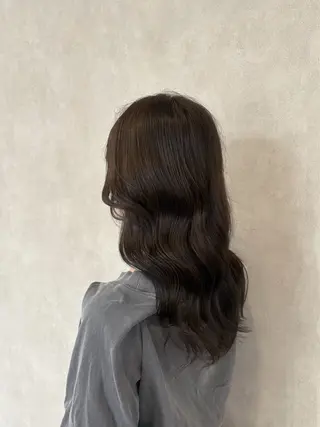 セミロング カラー 影田 愛希のヘアスタイル
