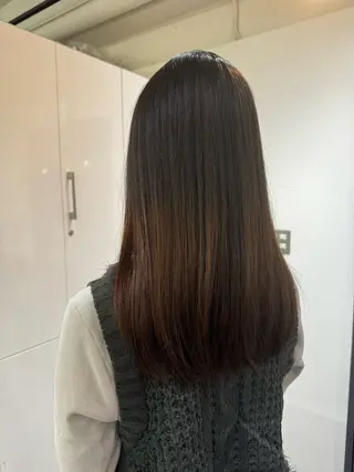 ロング 赤み無し柔らかカラー 【梅田】madokaのヘアスタイル