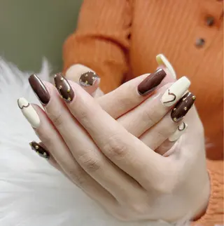 ネイル Rainrain💧 パーツ豊富、やり放題のネイルデザイン