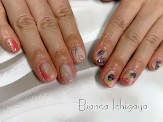 ネイル Bianca . UCHIDAのネイルデザイン