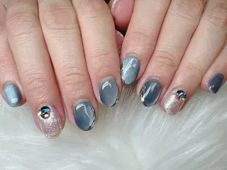 ネイル ECLAT エクラ所属・寺山 千鶴のネイルデザイン