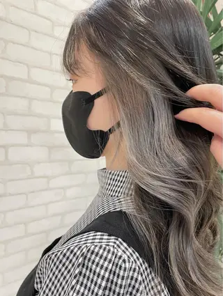 ロング カラー 飯塚 愛美のヘアスタイル