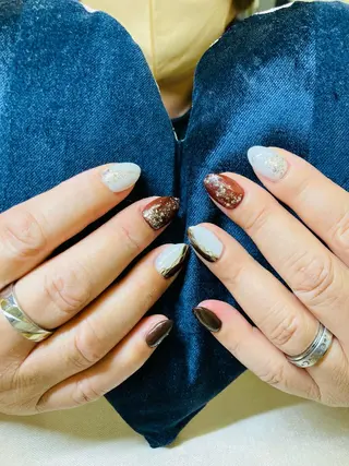 ネイル ECLAT エクラ所属・寺山 千鶴のネイルデザイン