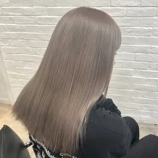 カラー 🌼動き×透明感🩵 ハイトーン/ナナのヘアスタイル