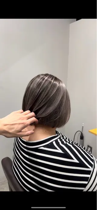 ショート カラー バレイヤージュ /ハイライト/もときのヘアスタイル